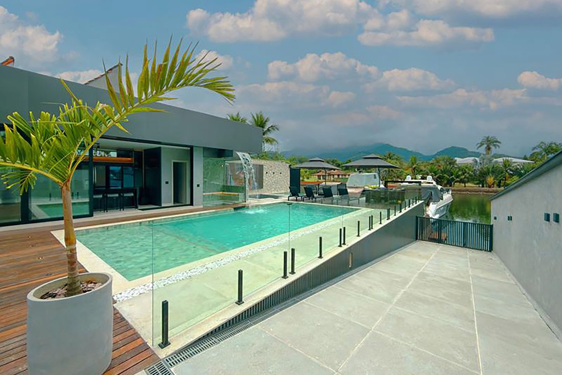 House in Angra dos Reis, State of Rio de Janeiro, Brazil 1 - 18305367