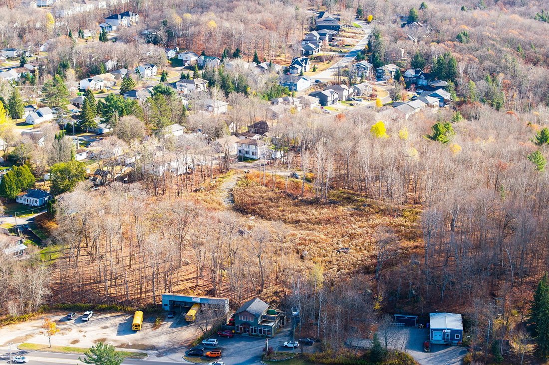 Townhouse in Huntsville, Ontario, Canada 3 - 18305291