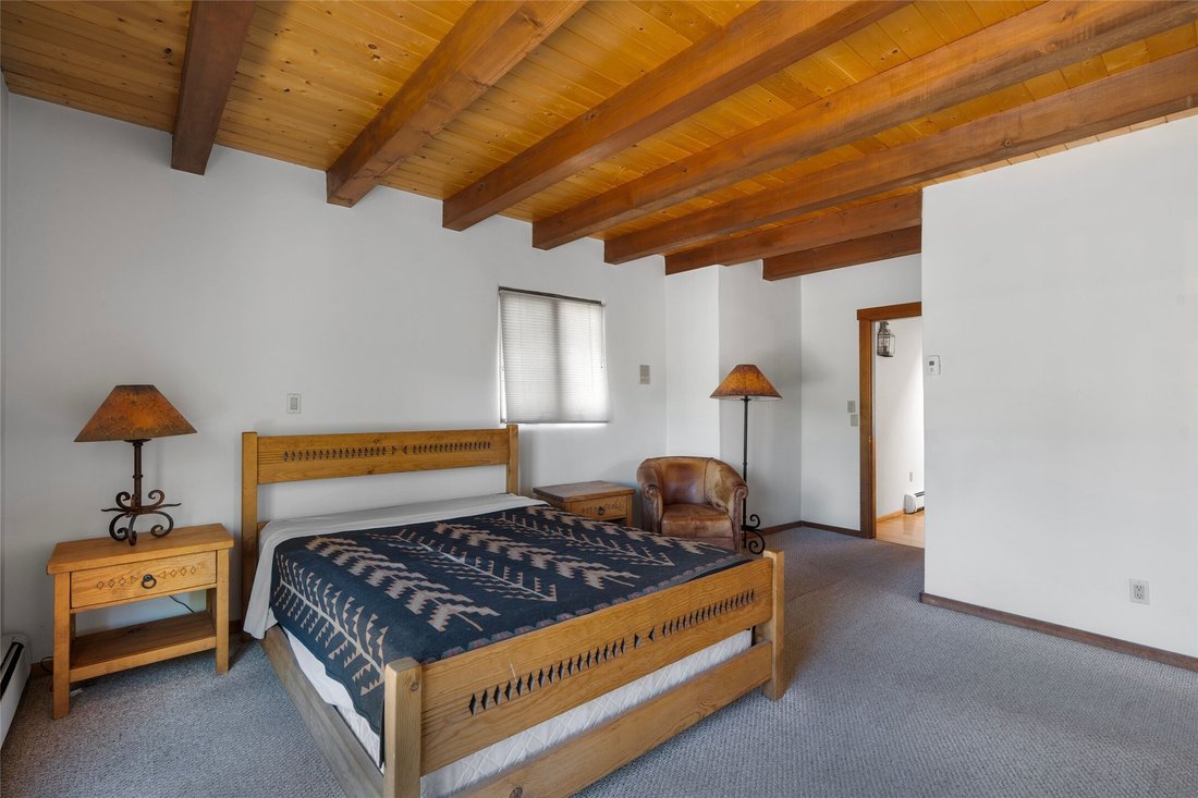 Condo in Santa Fe, New Mexico, United States 3 - 18305152