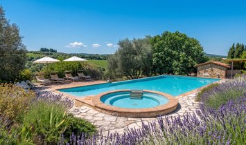 Casa di campagna a Montepulciano, Toscana, Italia 1