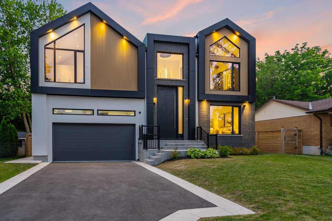 House in Burlington, Ontario, Canada 1 - 18305610