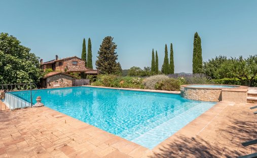 Casa di campagna a Montepulciano, Toscana, Italia 1