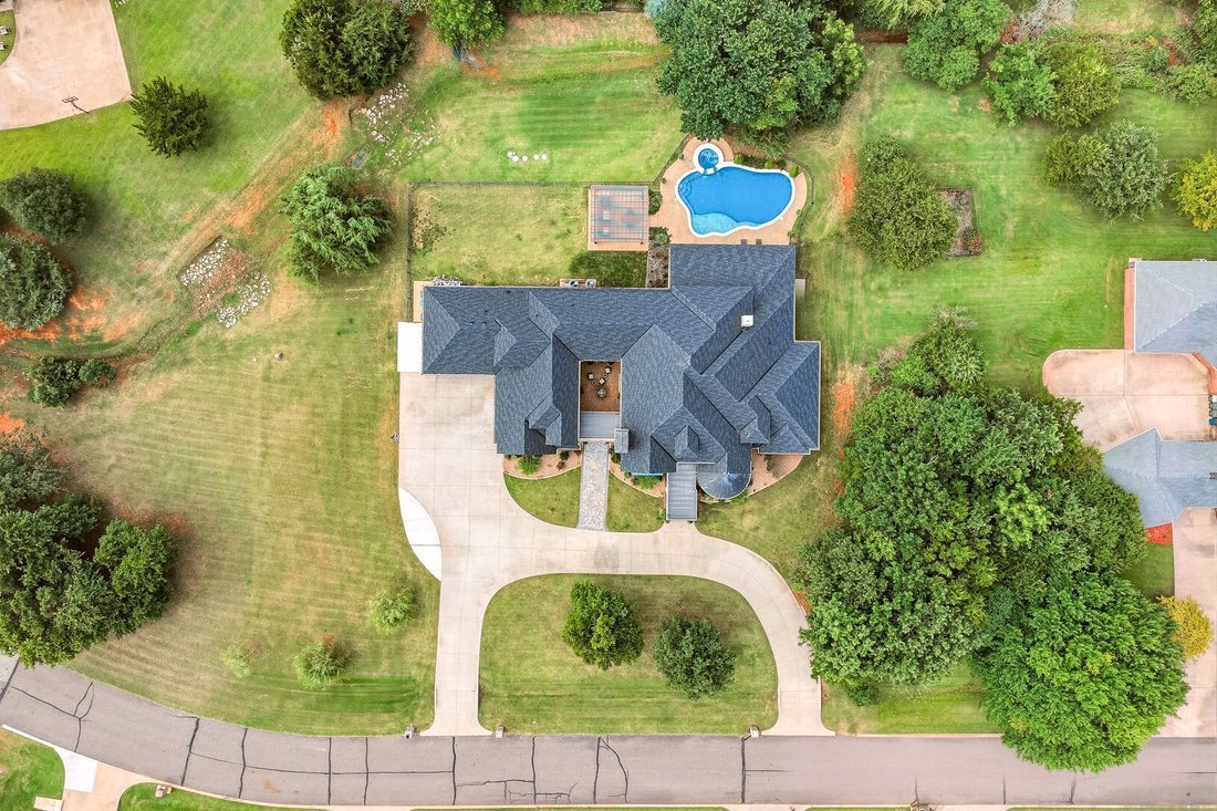 House in Edmond, Oklahoma, United States 4 - 18305734