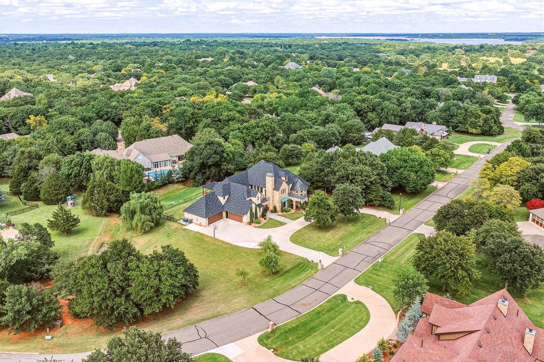 House in Edmond, Oklahoma, United States 3 - 18305734