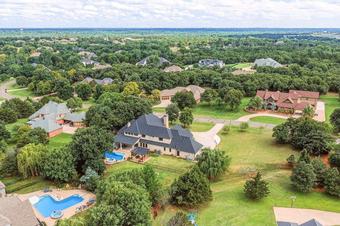 House in Edmond, Oklahoma, United States 2 - 18305734