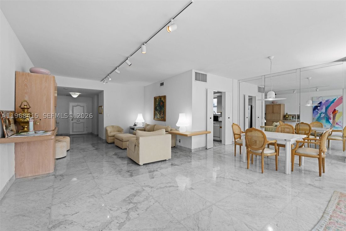 Condo in Miami Beach, Florida, United States 5 - 17280398
