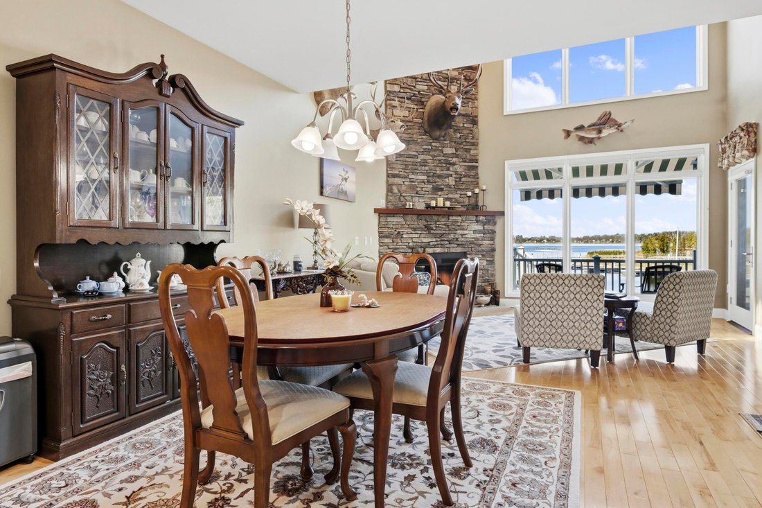 Condo in Elk Rapids, Michigan, United States 5 - 18308350