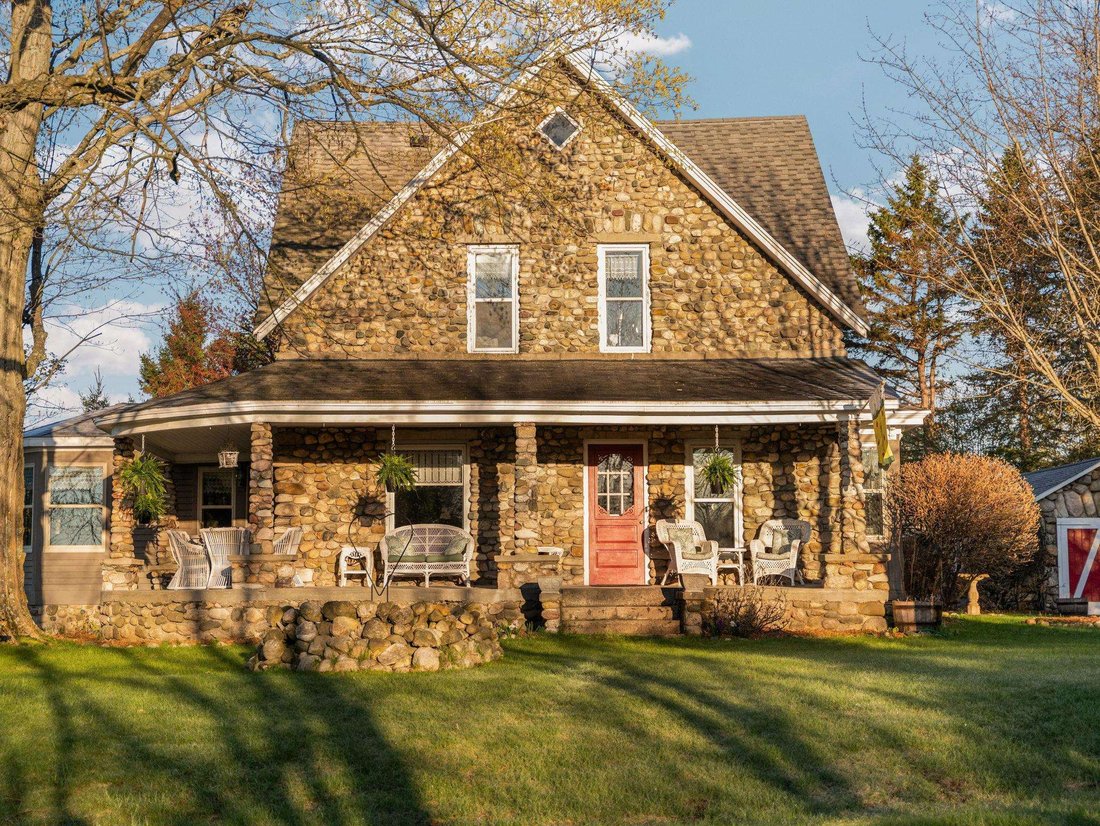 House in Central Lake, Michigan, United States 1 - 18308016