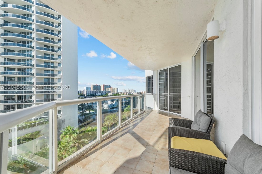 Condo in Golden Beach, Florida, United States 4 - 18306400