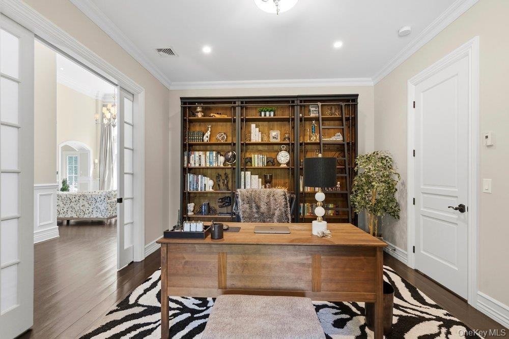House in Syosset, New York, United States 4 - 18306661