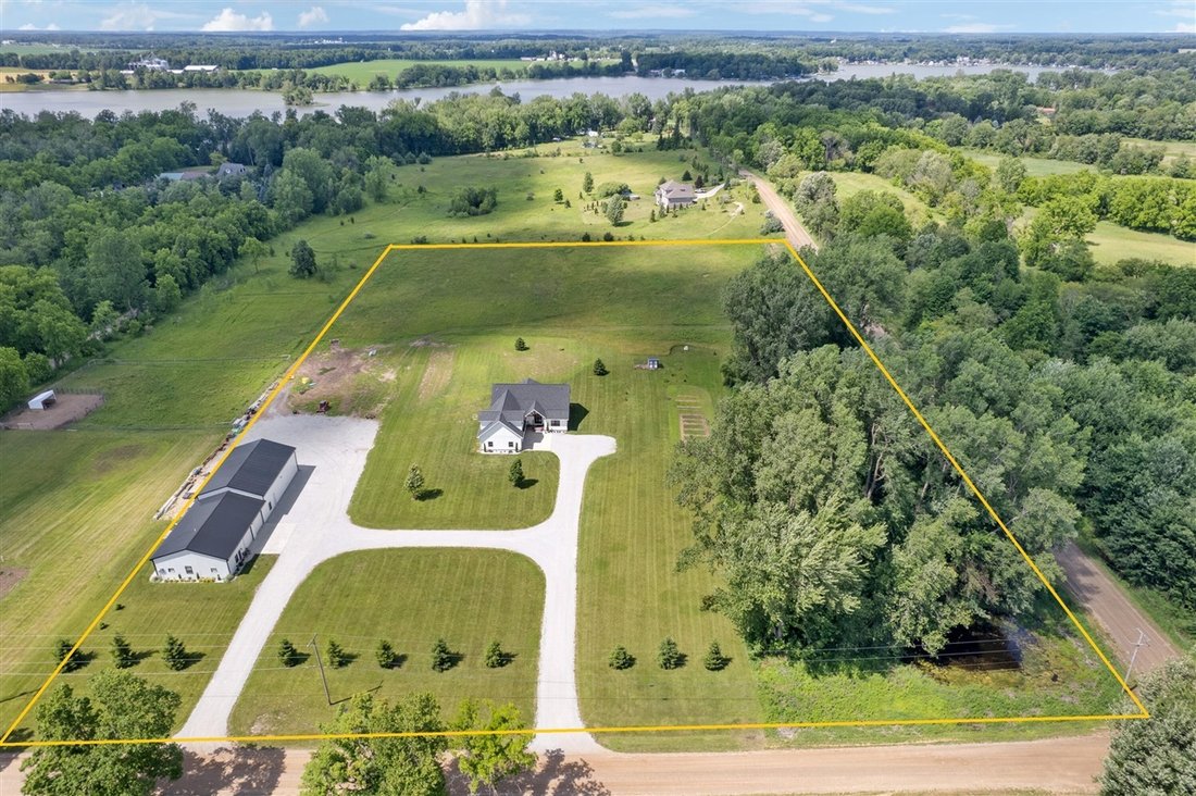 House in Clarksville, Michigan, United States 3 - 18307514