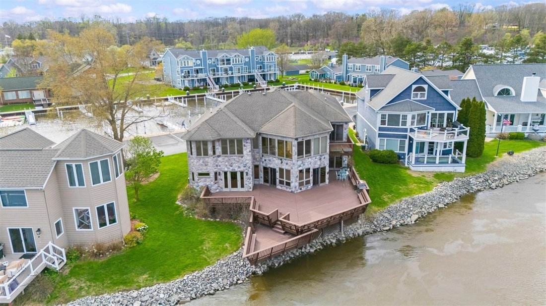 House in St. Joseph, Michigan, United States 4 - 18307441