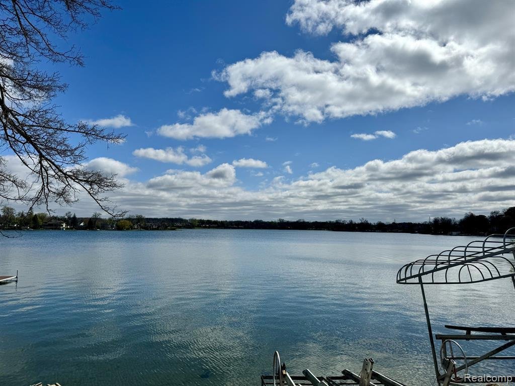 House in Orchard Lake Village, Michigan, United States 4 - 18307619