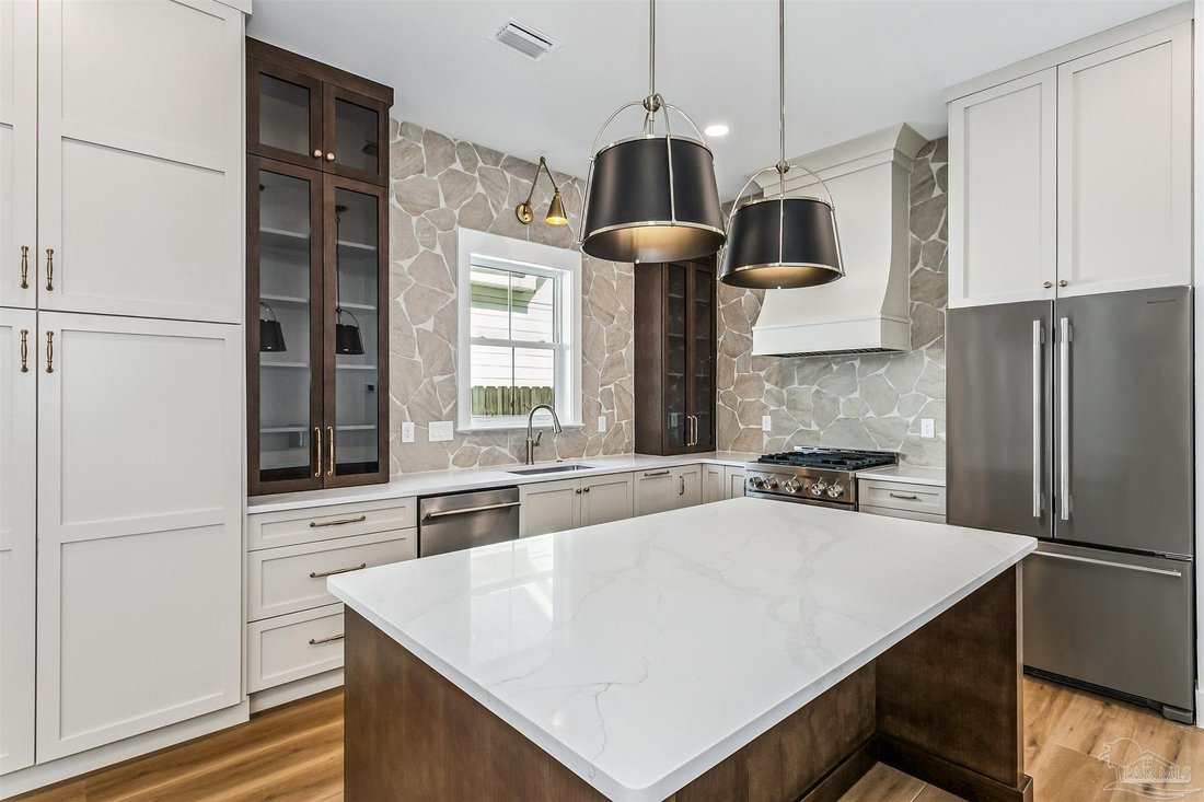 House in Pensacola, Florida, United States 2 - 18306028