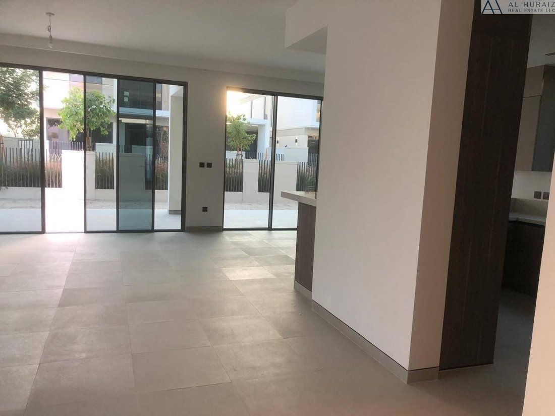 Villa in Jebel Ali Village, Dubai, United Arab Emirates 1 - 18306165