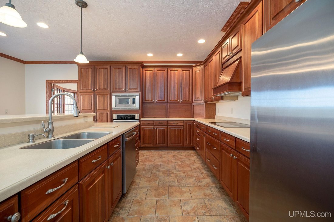 House in Ishpeming, Michigan, United States 5 - 18307191