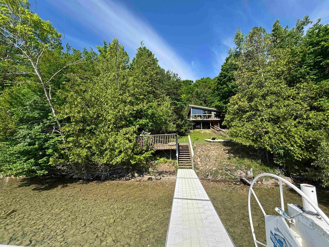 House in Elk Rapids, Michigan, United States 3 - 18310099