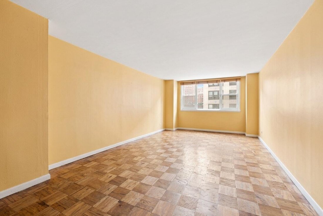 Co Op in New York, New York, United States 5 - 18298223