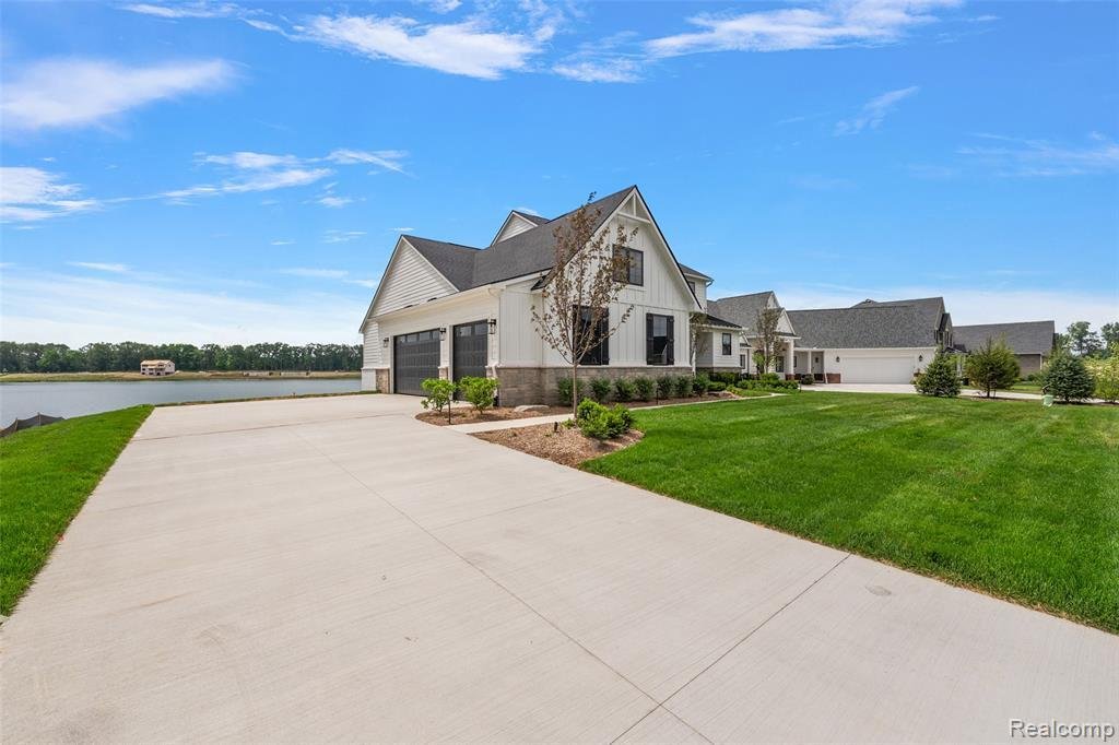 House in Wixom, Michigan, United States 2 - 18307583