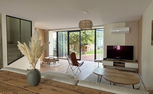 House in Bannier-Coligny, Orleans, France 1