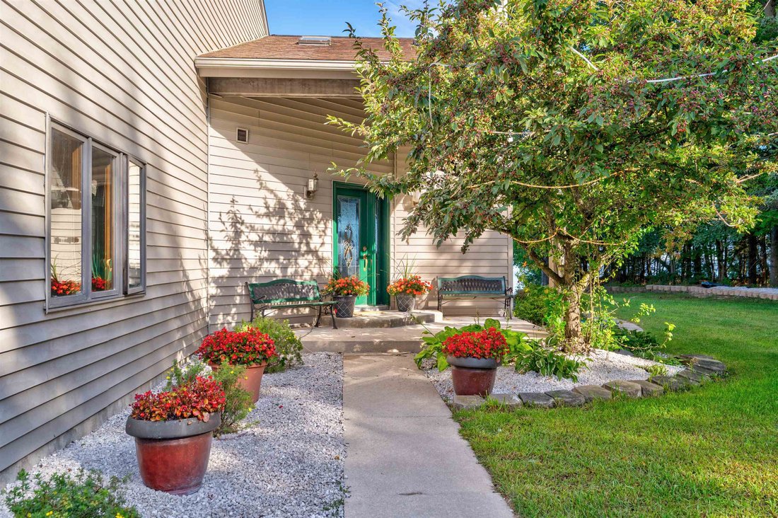 House in Manistique, Michigan, United States 5 - 18308291