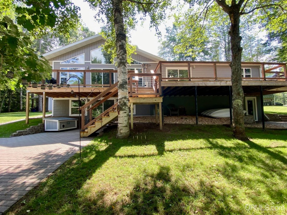 House in Negaunee, Michigan, United States 3 - 18308638