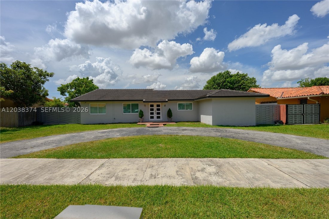 House in Miami, Florida, United States 1 - 18306415