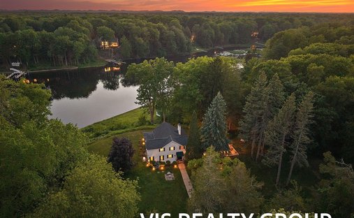 House in Fruitport Charter Township, Michigan, United States 1