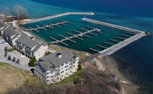 Eigentumswohnung in Suttons Bay, Michigan, Vereinigte Staaten 1