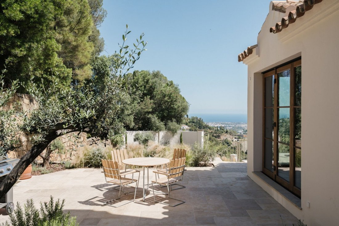 Villa in El Madroñal, Benahavis, Spain 4 - 18306382