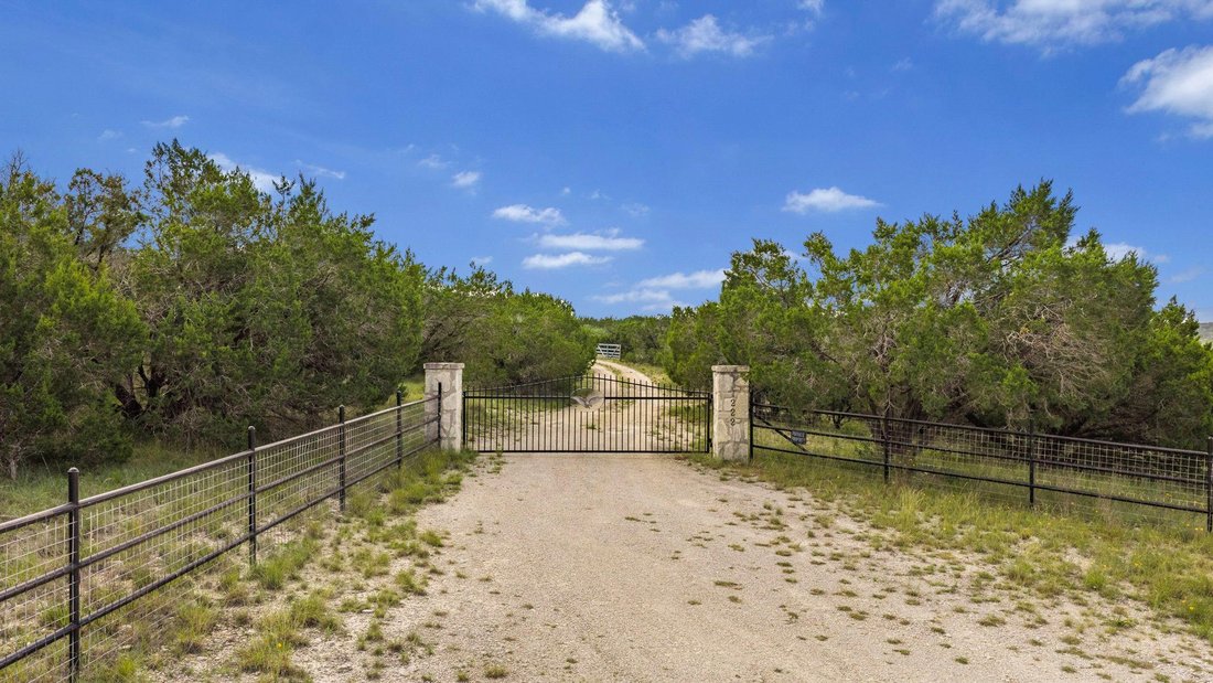 Wimberley, Texas, United States 2 - 18306745