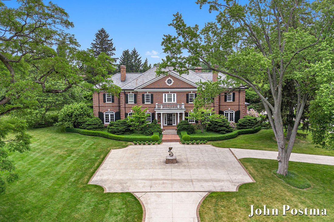 House in East Grand Rapids, Michigan, United States 3 - 18307534