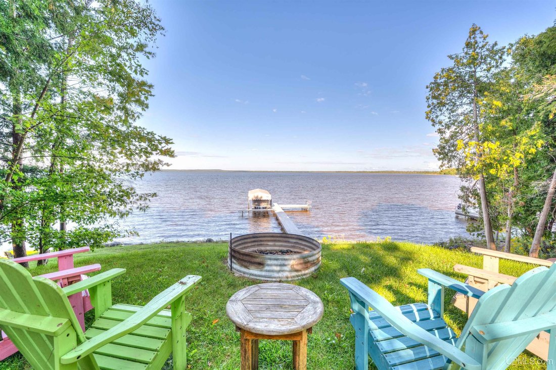 House in Manistique, Michigan, United States 5 - 18307266