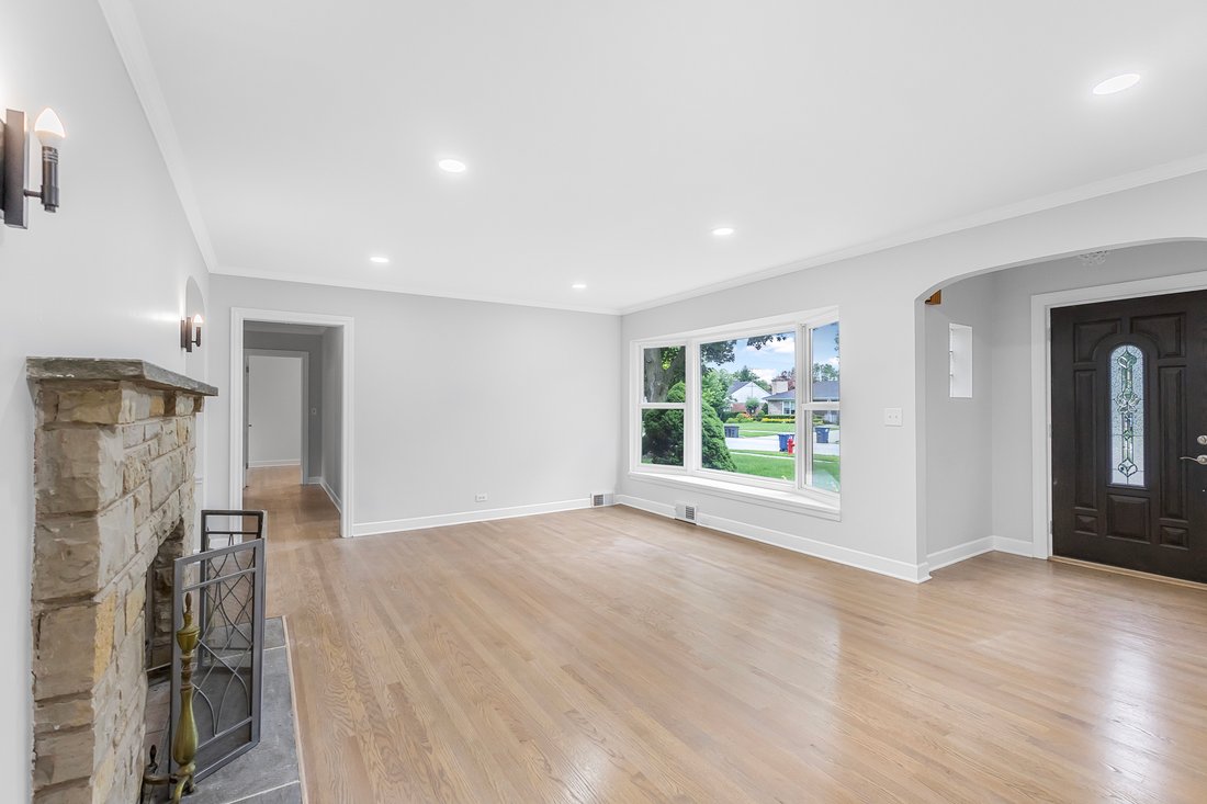 House in Des Plaines, Illinois, United States 4 - 18306640
