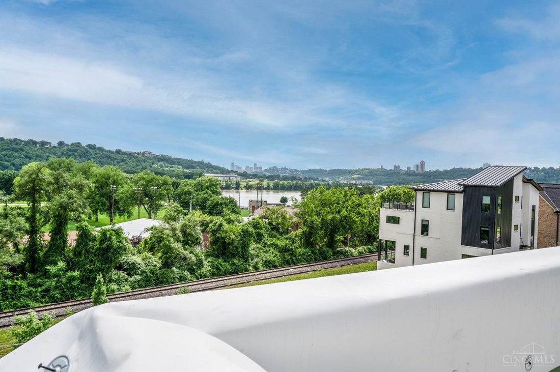 House in Cincinnati, Ohio, United States 1 - 18307011