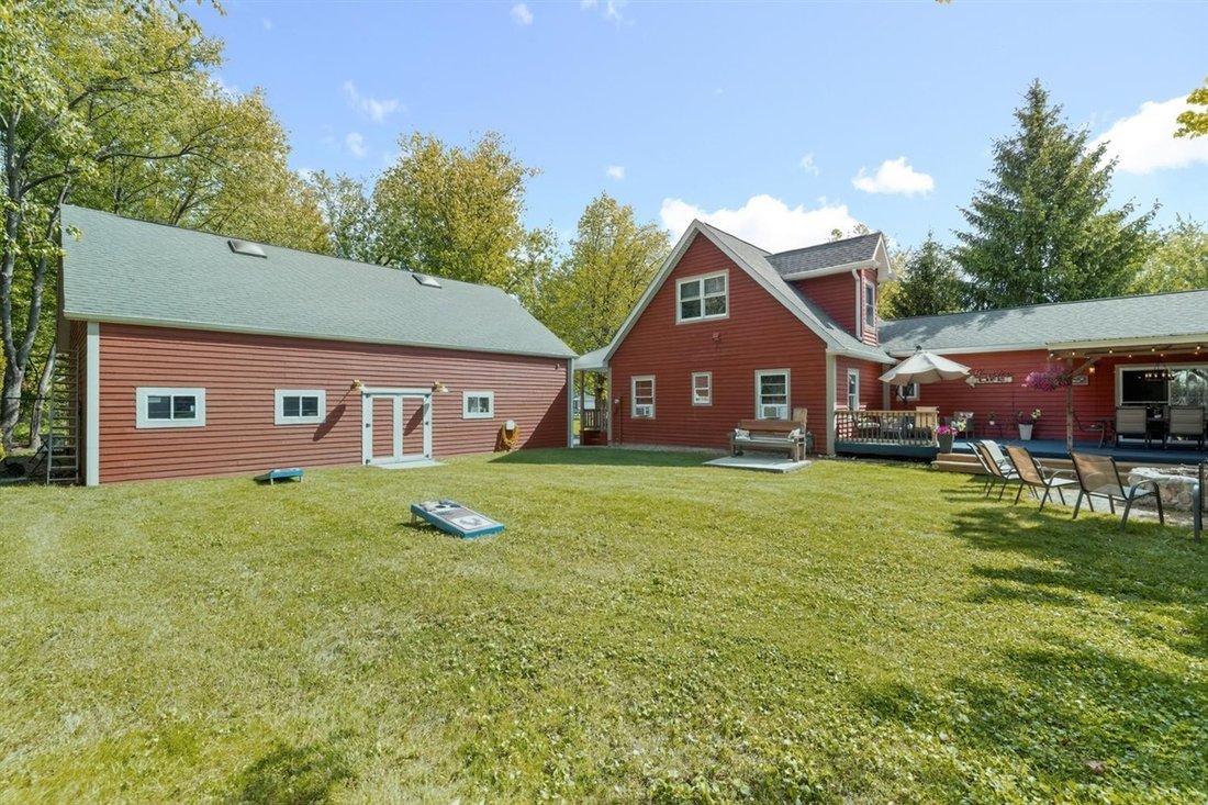 House in Cassopolis, Michigan, United States 4 - 18307640