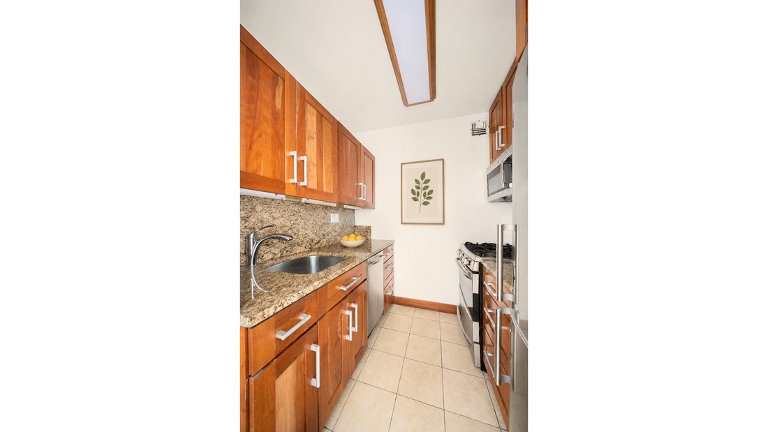 Co Op in New York, New York, United States 4 - 18306702