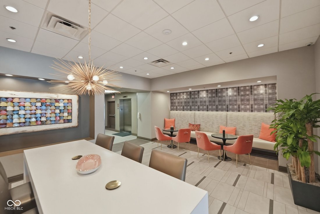 Condo in Indianapolis, Indiana, United States 3 - 18177840