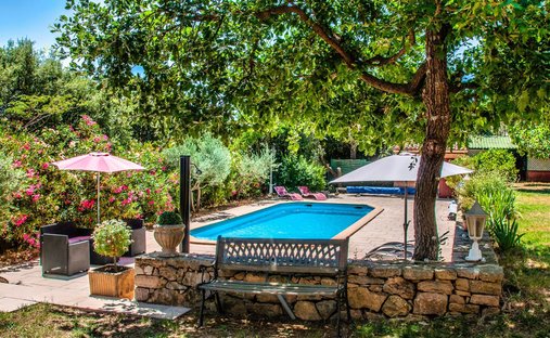 Maison à Montfort-sur-Argens, Provence-Alpes-Côte d'Azur, France 1
