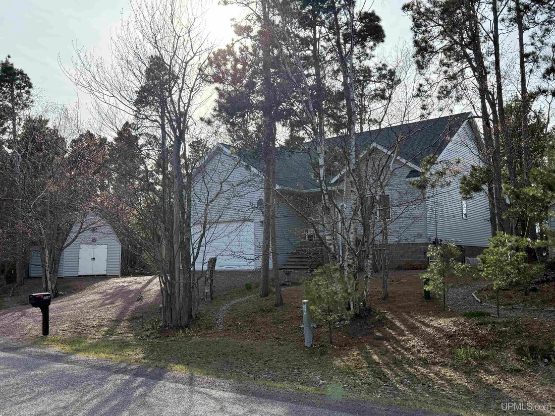 House in Allouez, Michigan, United States 5 - 18307646