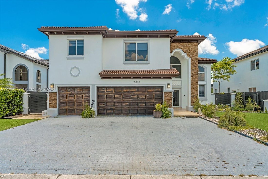 House in Miami, Florida, United States 1 - 18306721