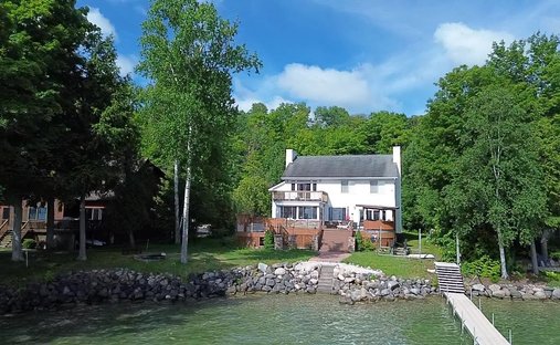 House in Williamsburg, Michigan, United States 1
