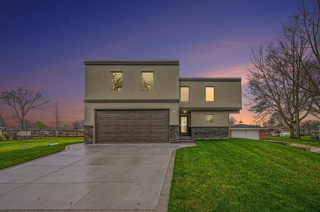 House in Mount Clemens, Michigan, United States 1 - 18307063