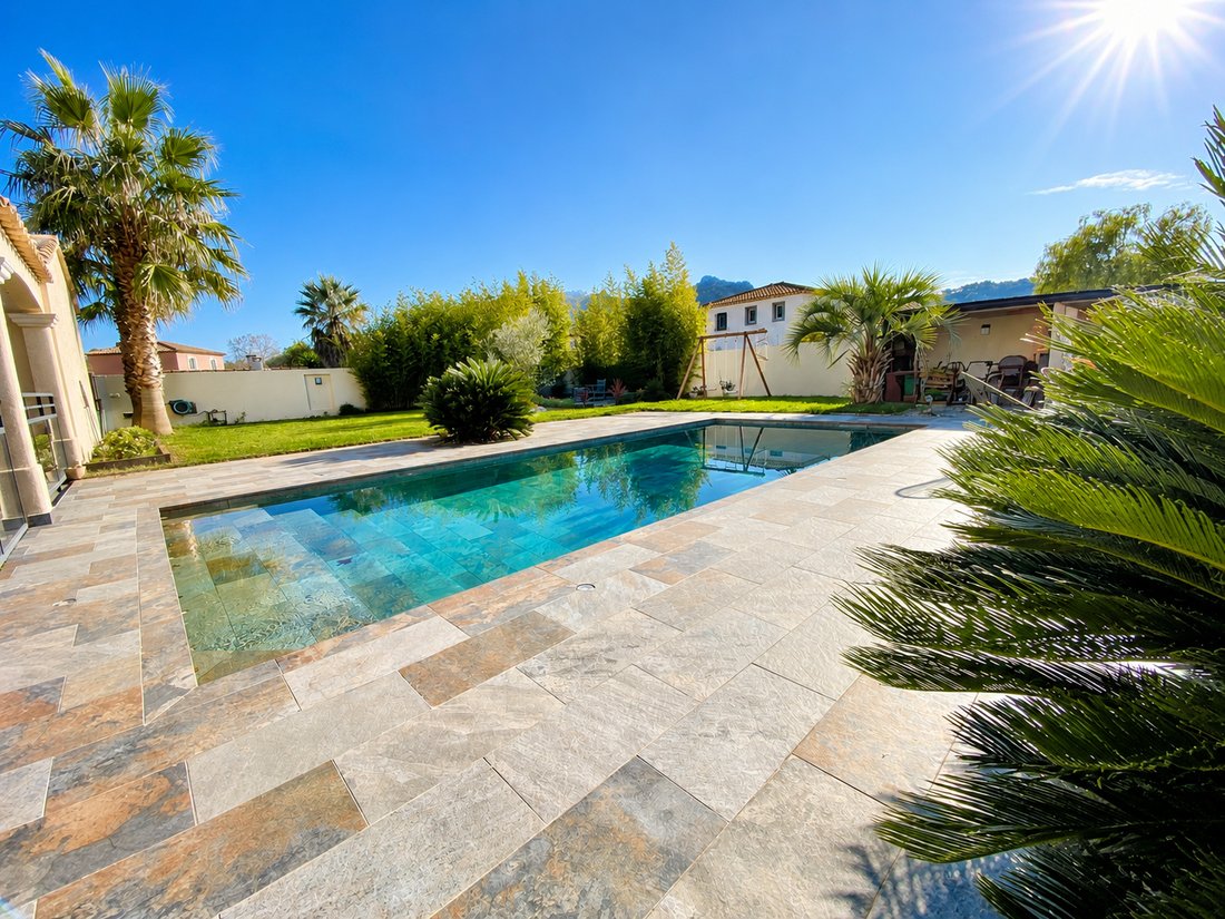 Villa in La Crau, Provence-Alpes-Côte d'Azur, France 2 - 18306580