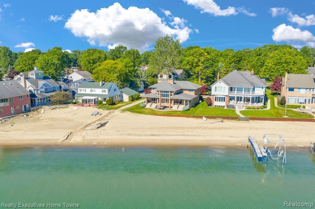 House in Fort Gratiot, Michigan, United States 2 - 18307155