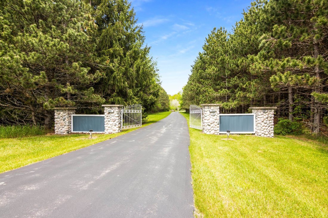 House in Cedar, Michigan, United States 4 - 18307350