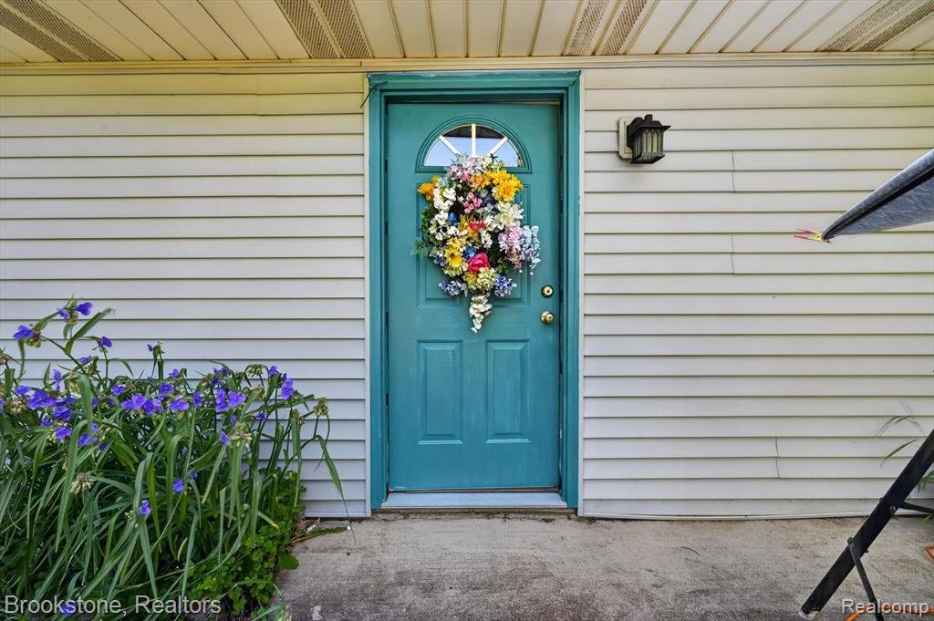 House in Ottawa Lake, Michigan, United States 5 - 18307238