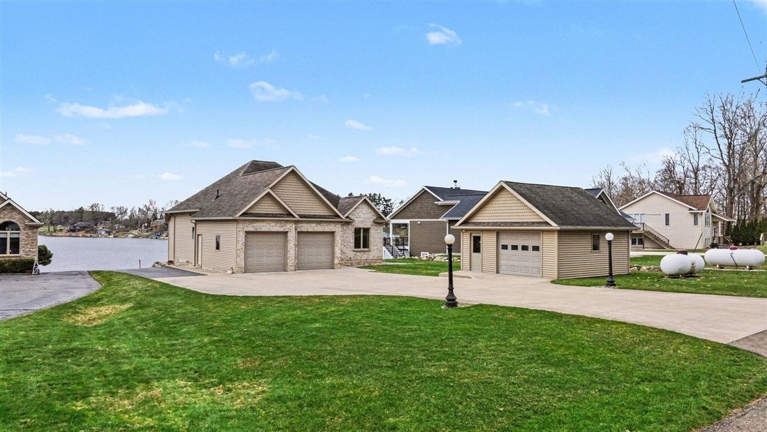 House in Lawrence, Michigan, United States 1 - 18307621