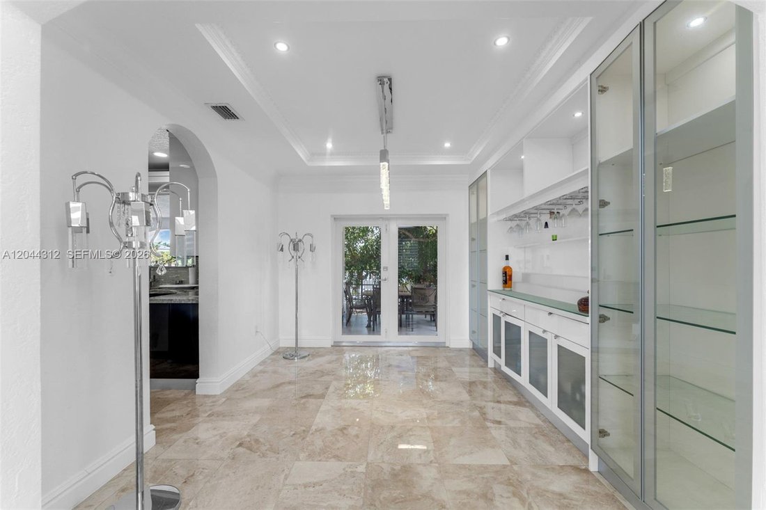 House in Miami, Florida, United States 5 - 18306721