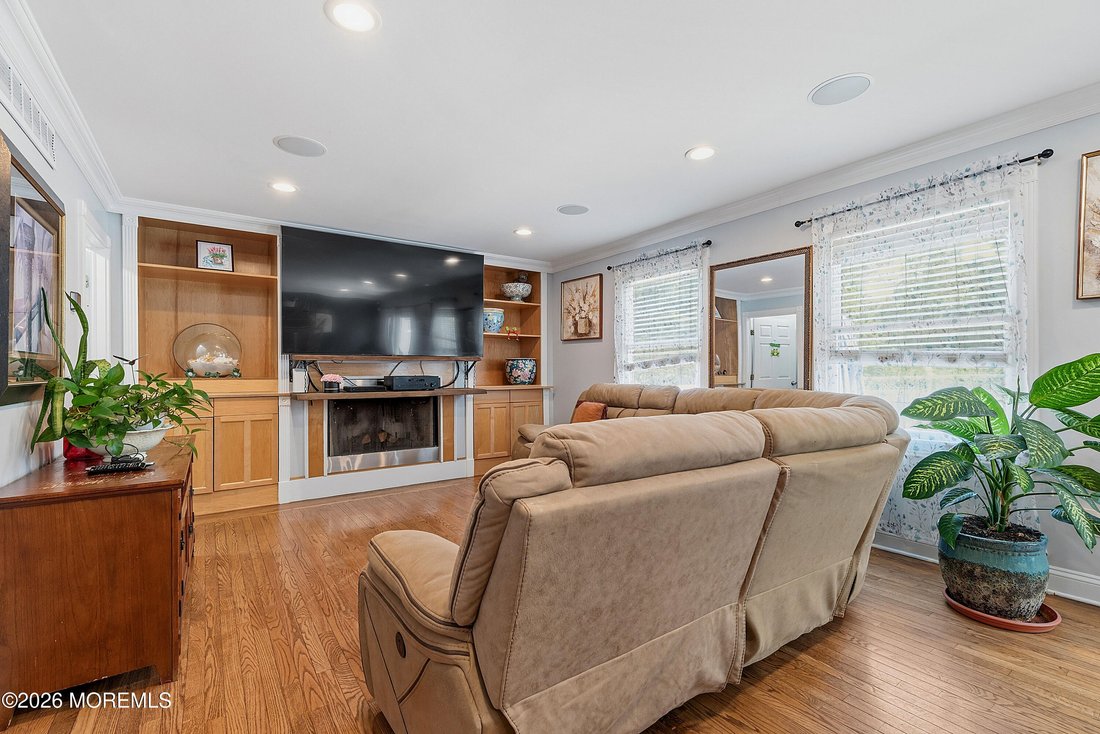 House in Long Branch, New Jersey, United States 2 - 18267898